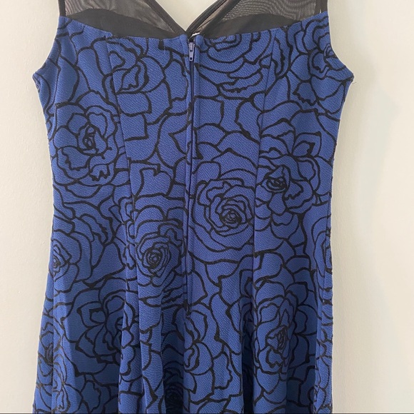 NWT TRIXXI LADIES FLARE DRESS SIZE SMALL - Picture 6 of 7